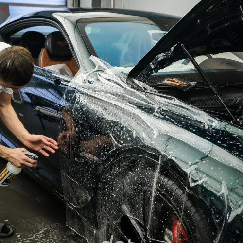 bentley-continental-gracioznoe-kupe-klassa-lyuks-dlya-istinnyh-aristokratov-46