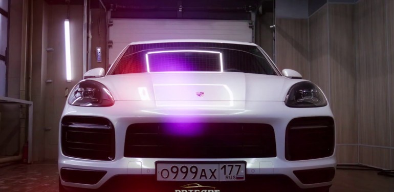 Оклейка антигравийной пленкой DotCars Porsche Cayenne